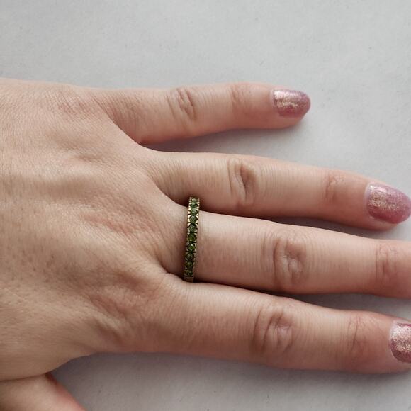 HEIDI DAUS Crystal Pavé Ring Band Bronze Size 9 Green Thin Swarovski Stacking - Picture 1 of 5